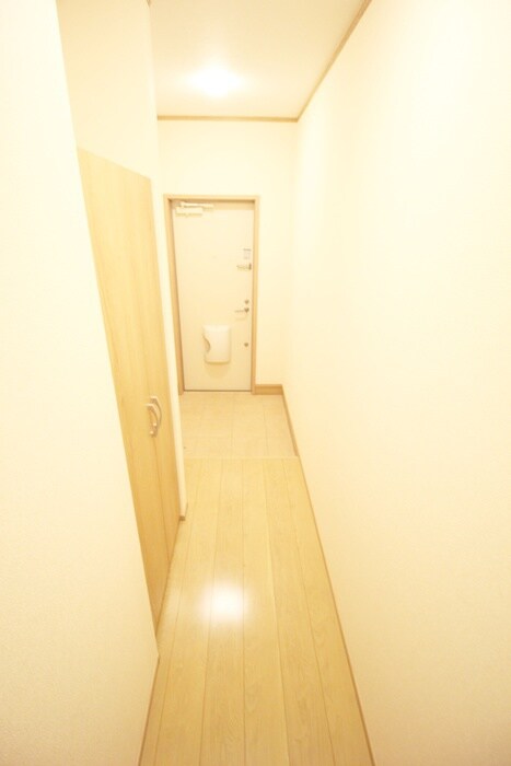 物件内観写真17　(廊下)