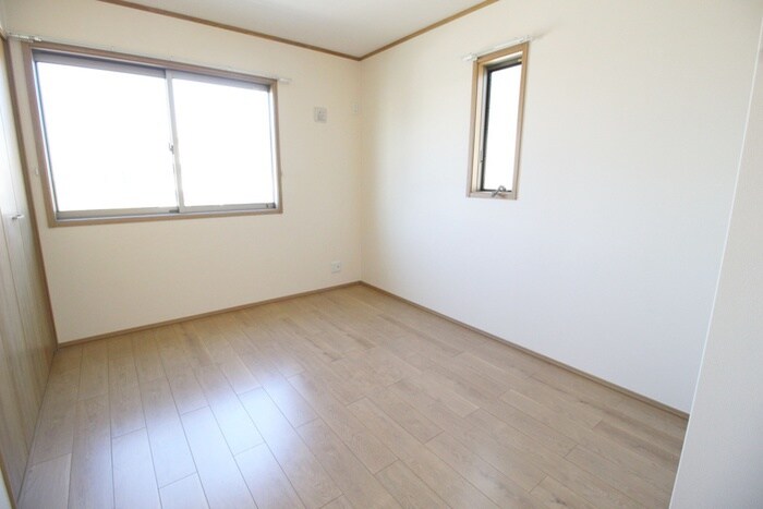 物件内観写真20　(室内からの展望)