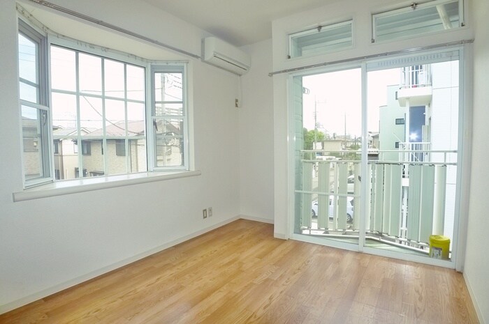 物件内観写真9　(室内からの展望)