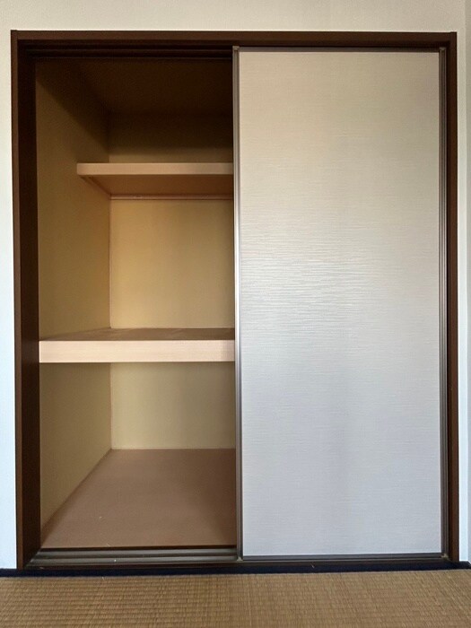 物件内観写真12　(収納)