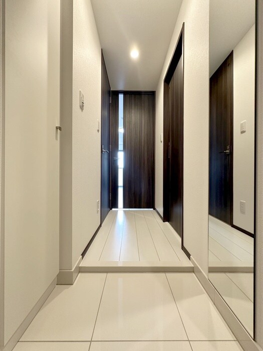 物件内観写真7　(玄関)