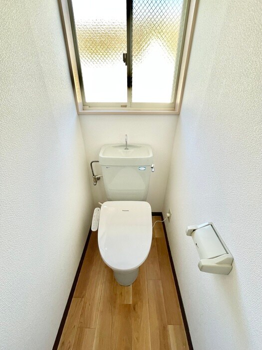 物件内観写真11　(トイレ)