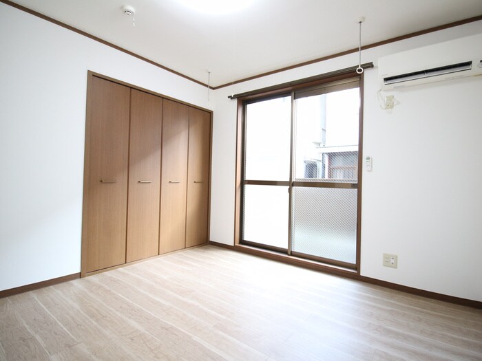 物件内観写真8　(居室)