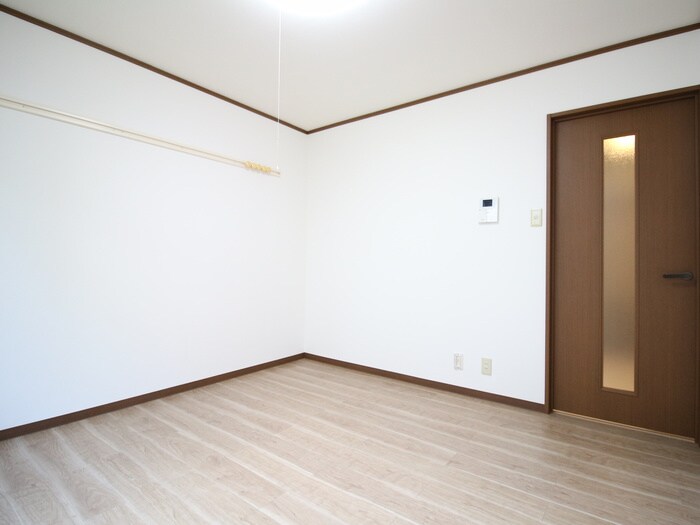 物件内観写真10　(居室)