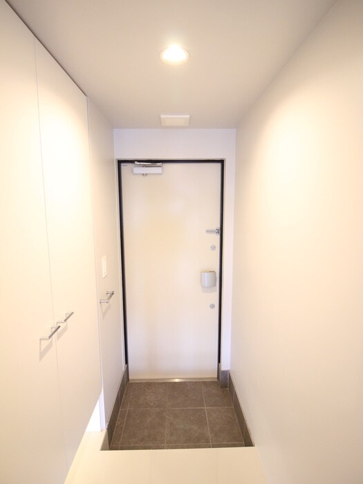 物件内観写真19　(玄関)