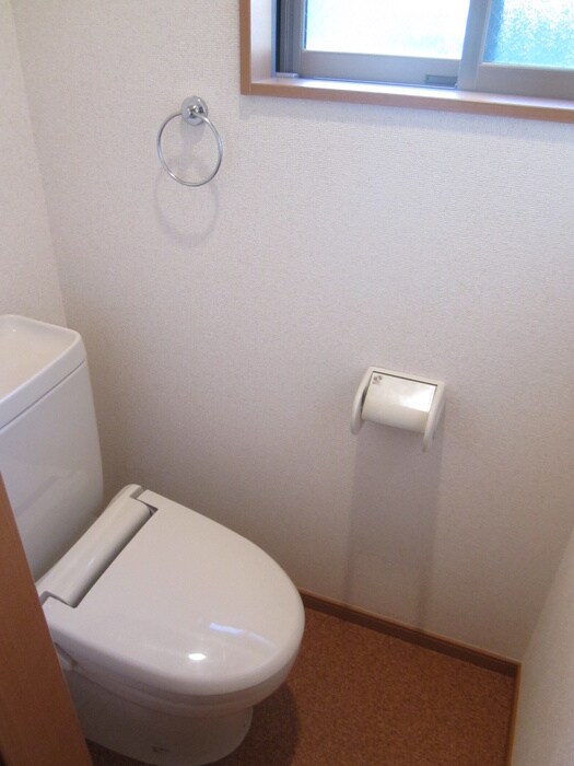 物件内観写真15　(トイレ)