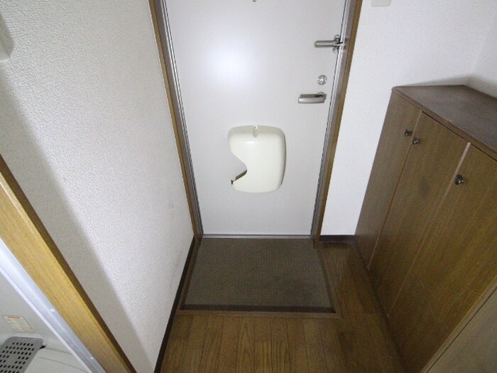 物件内観写真7　(玄関)