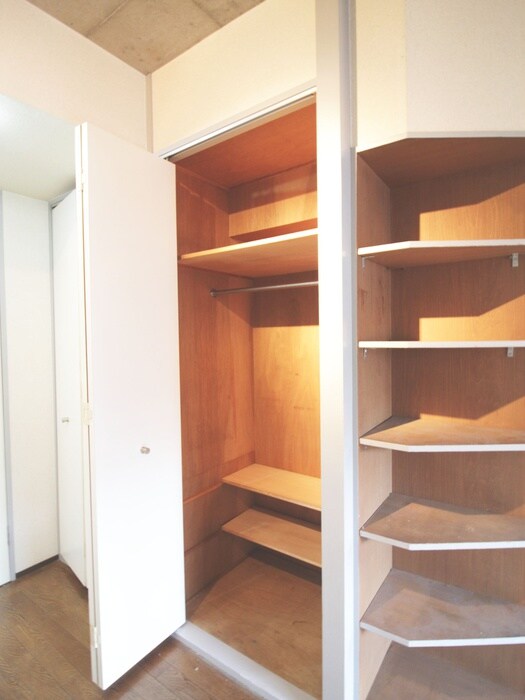 物件内観写真11　(収納)