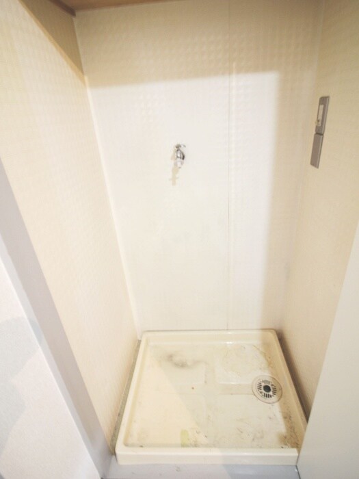 物件内観写真15　(洗濯機置場)