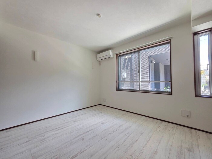 物件内観写真13　(居室)