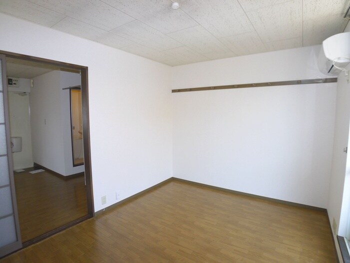 物件内観写真5　(居室)