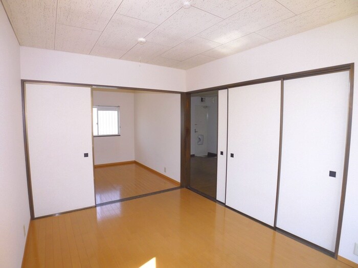 物件内観写真8　(居室)