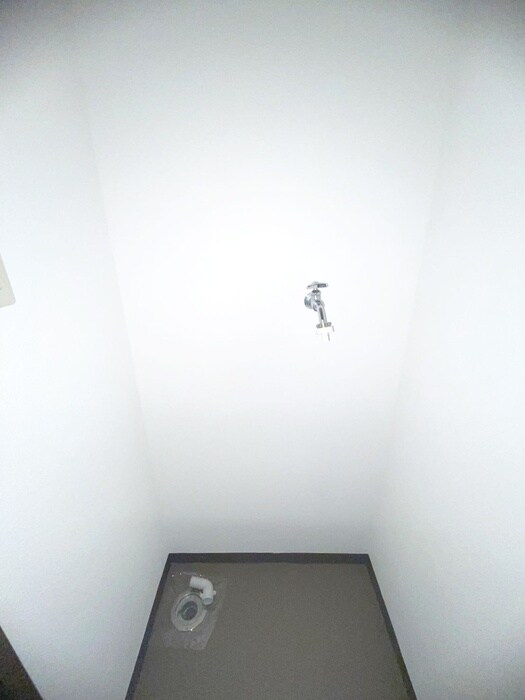 物件内観写真15　(洗濯機置場)