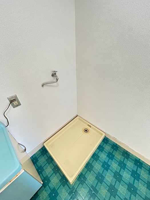 物件内観写真11　(洗濯機置場)