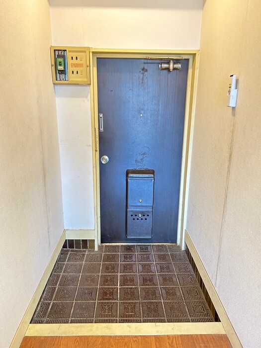 物件内観写真14　(玄関)