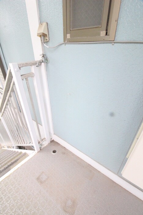 物件内観写真16　(洗濯機置場)