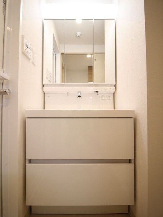 物件内観写真11　(洗面)