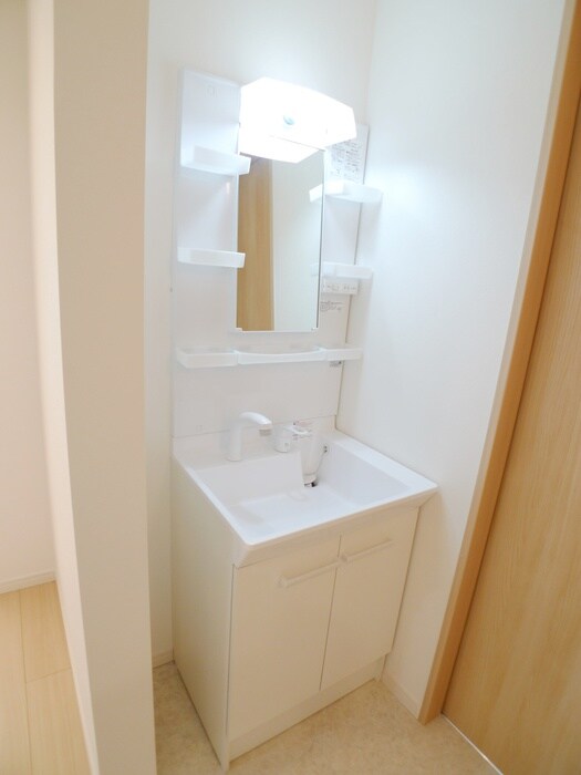 物件内観写真9　(洗面)