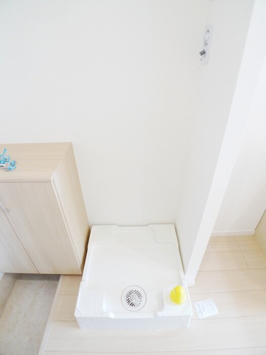 物件内観写真12　(洗濯機置場)