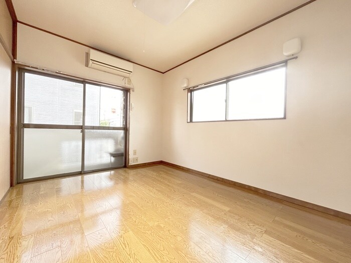 物件内観写真6　(居室)