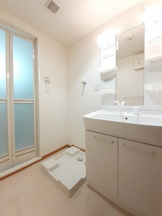 物件内観写真11　(洗面)