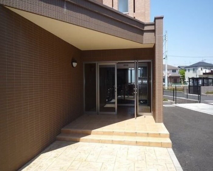 物件内観写真12　(玄関)