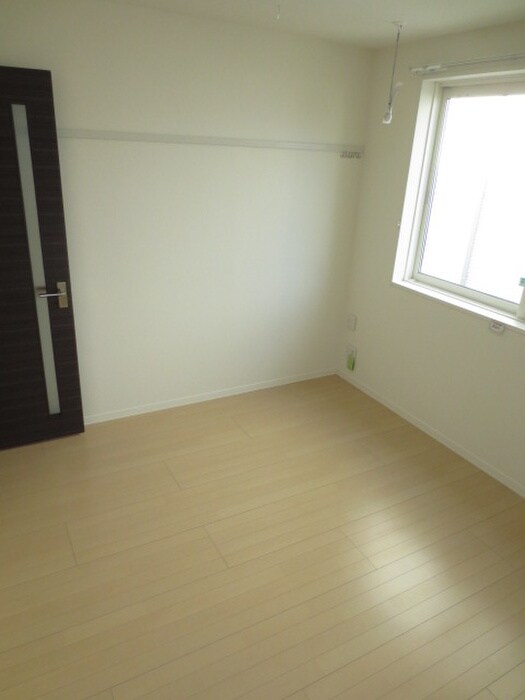 物件内観写真15　(居室)