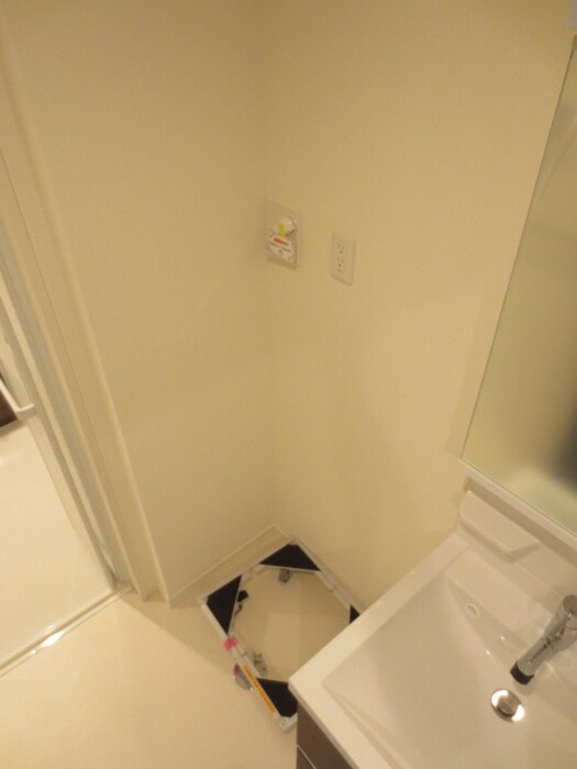 物件内観写真21　(洗濯機置場)