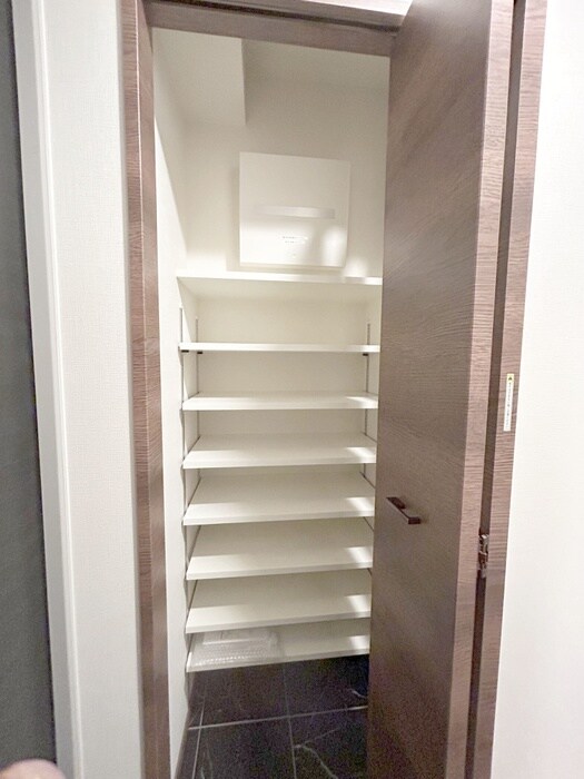 物件内観写真18　(靴箱)