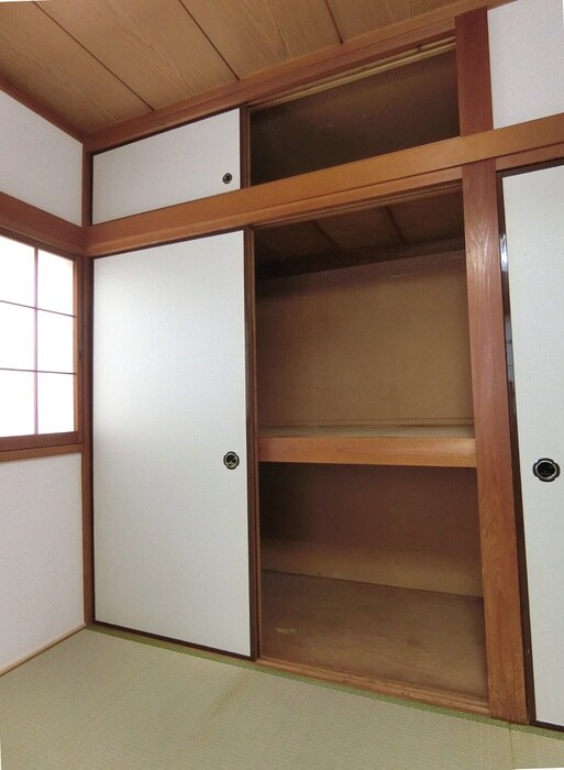 物件内観写真12　(収納)