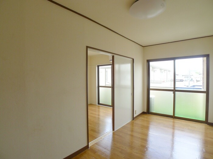 物件内観写真10　(室内からの展望)