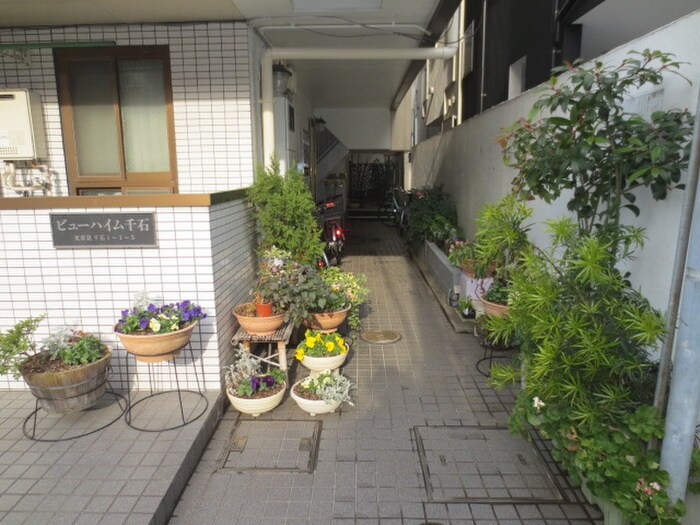 物件外観写真4　(エントランス部分)