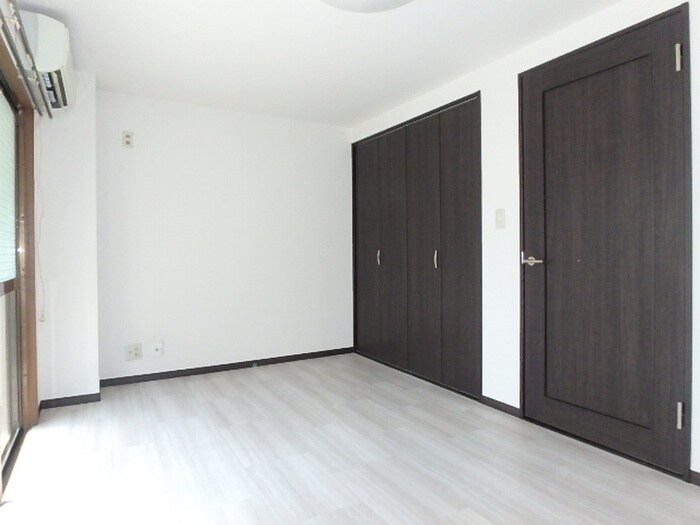 物件内観写真12　(居室)