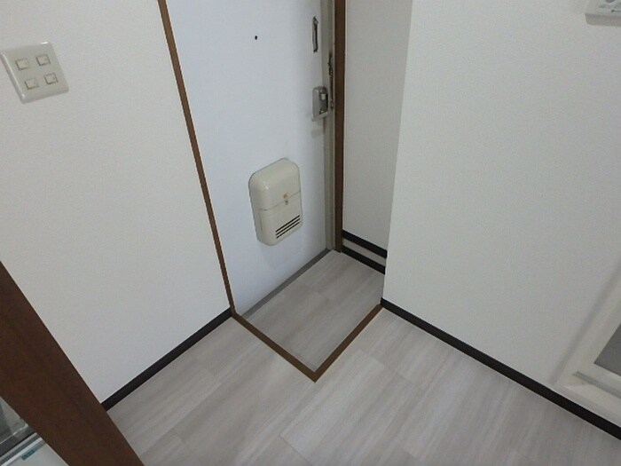 物件内観写真20　(玄関)
