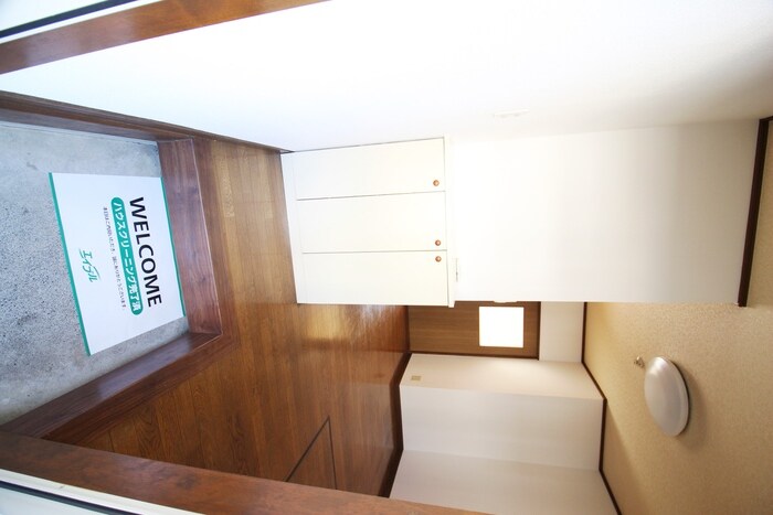 物件内観写真13　(玄関)