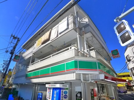丸伊ビル外観写真