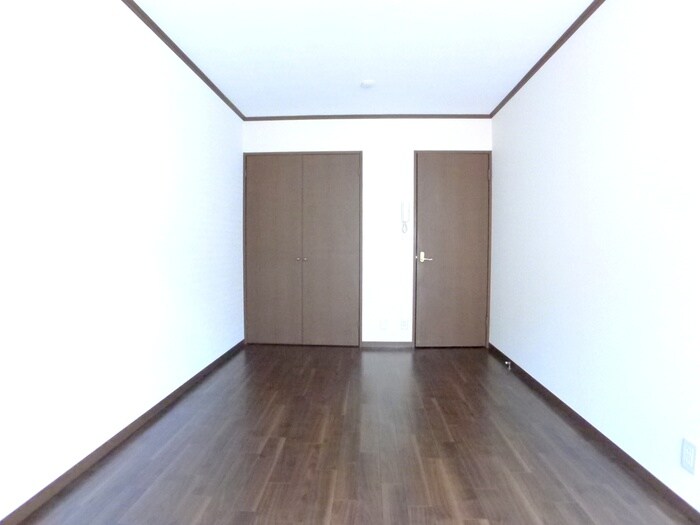 物件内観写真3　(居室)