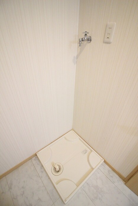 物件内観写真13　(洗濯機置場)