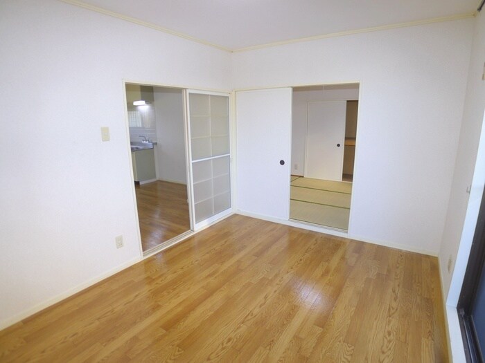 物件内観写真4　(内観写真)