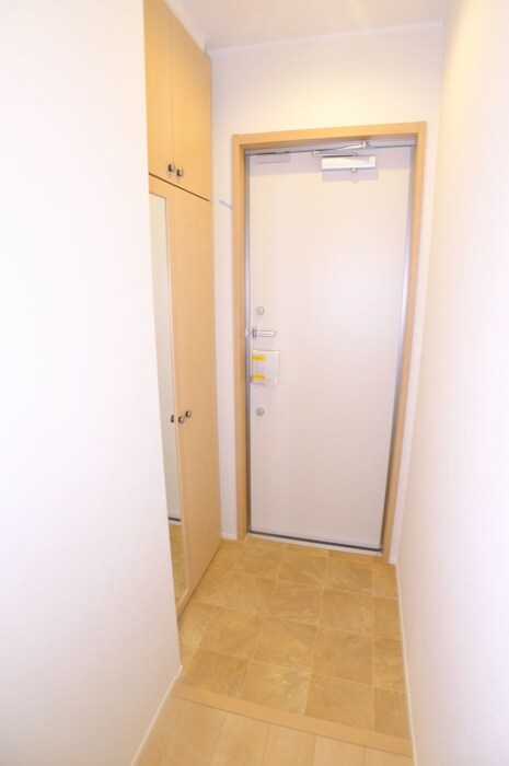 物件内観写真18　(玄関)