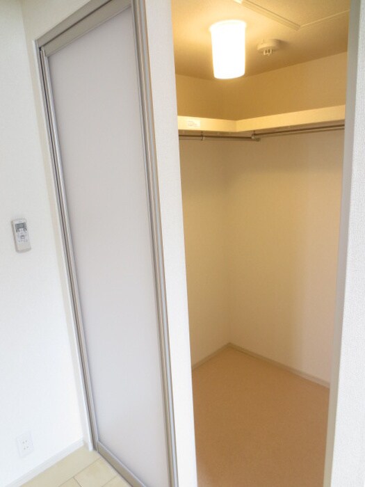 物件内観写真10　(収納)