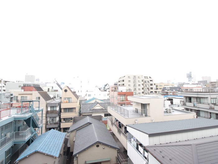 物件内観写真16　(室内からの展望)