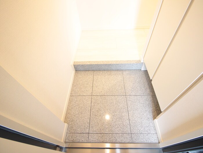 物件内観写真17　(玄関)