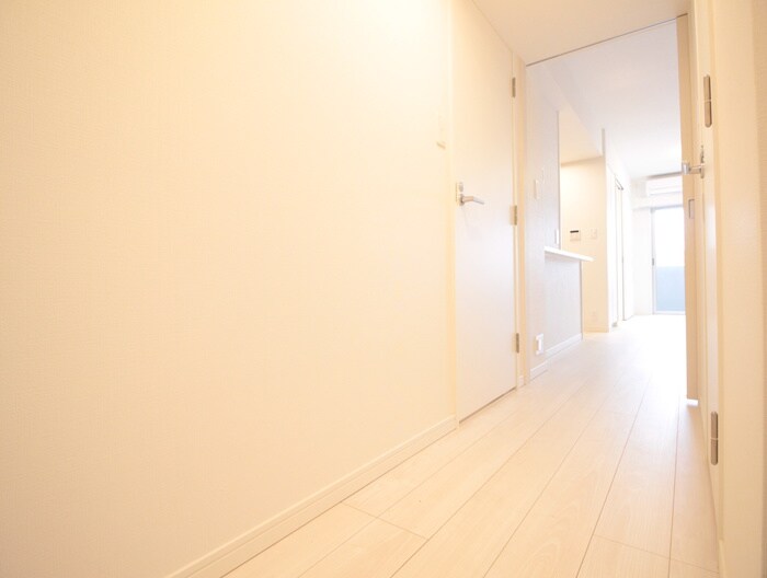 物件内観写真18　(廊下)