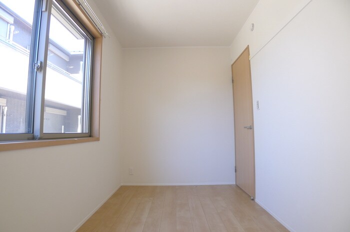 物件内観写真11　(居室)