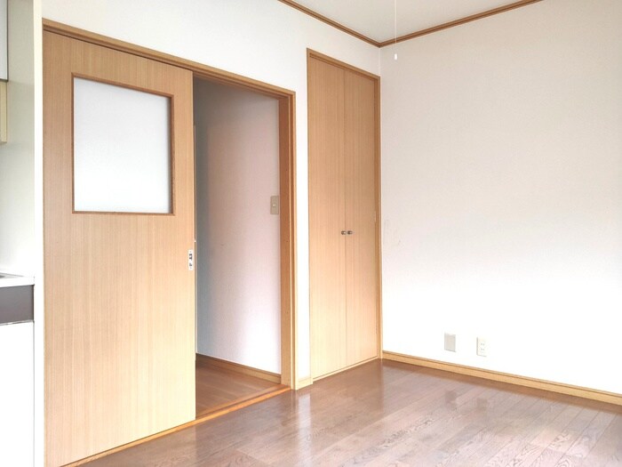 物件内観写真9　(居室)