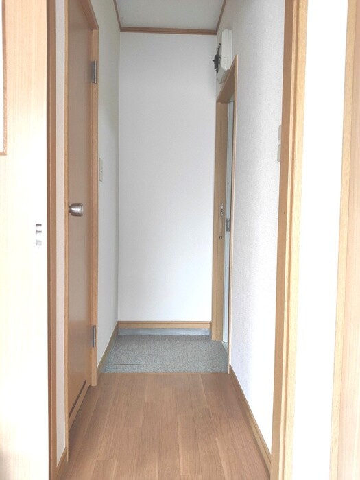 物件内観写真15　(廊下)