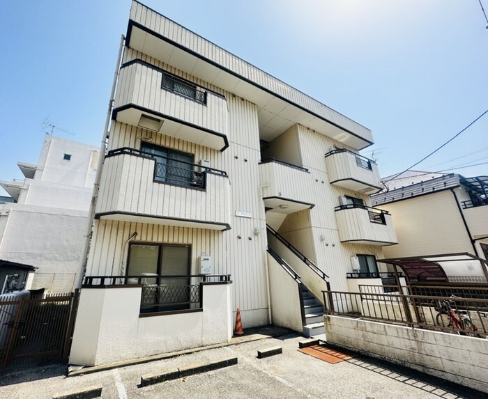 物件外観写真4　(駐車場)