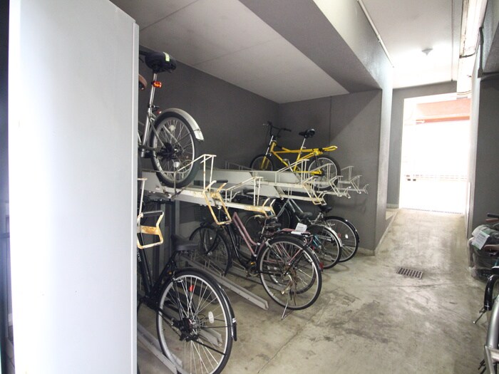 物件外観写真6　(駐輪場)