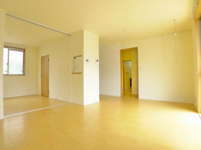 物件内観写真4　(居室)